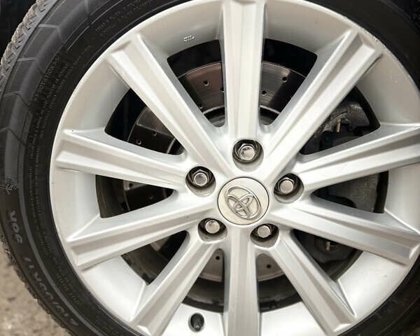 Сірий Тойота Камрі, об'ємом двигуна 3.46 л та пробігом 246 тис. км за 9200 $, фото 9 на Automoto.ua