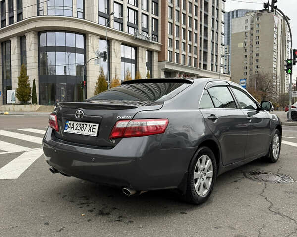Сірий Тойота Камрі, об'ємом двигуна 3.46 л та пробігом 260 тис. км за 8800 $, фото 7 на Automoto.ua