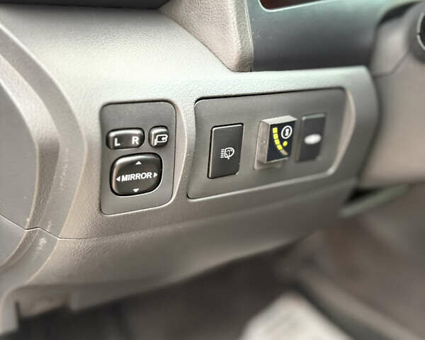 Сірий Тойота Камрі, об'ємом двигуна 3.46 л та пробігом 246 тис. км за 9200 $, фото 16 на Automoto.ua