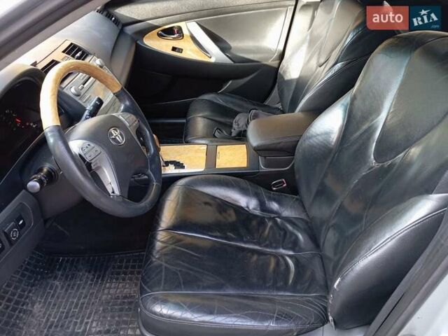Серый Тойота Камри, объемом двигателя 3.5 л и пробегом 333 тыс. км за 5500 $, фото 8 на Automoto.ua