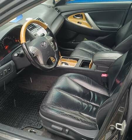 Серый Тойота Камри, объемом двигателя 3.46 л и пробегом 338 тыс. км за 6300 $, фото 8 на Automoto.ua