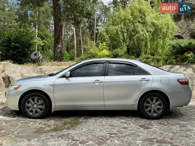 Сірий Тойота Камрі, об'ємом двигуна 3.5 л та пробігом 246 тис. км за 8300 $, фото 10 на Automoto.ua