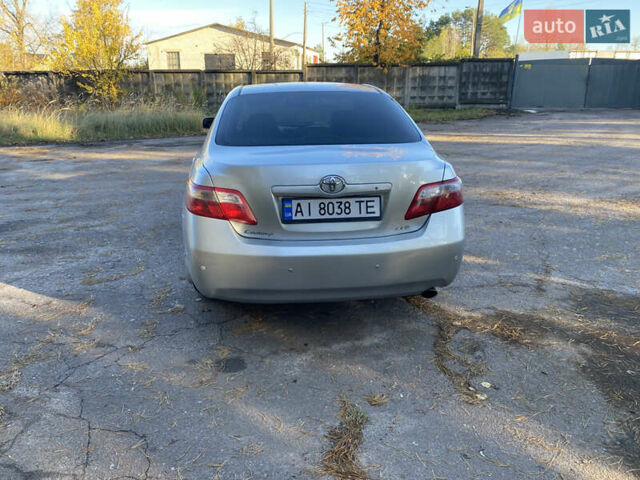 Серый Тойота Камри, объемом двигателя 2.4 л и пробегом 272 тыс. км за 7500 $, фото 15 на Automoto.ua