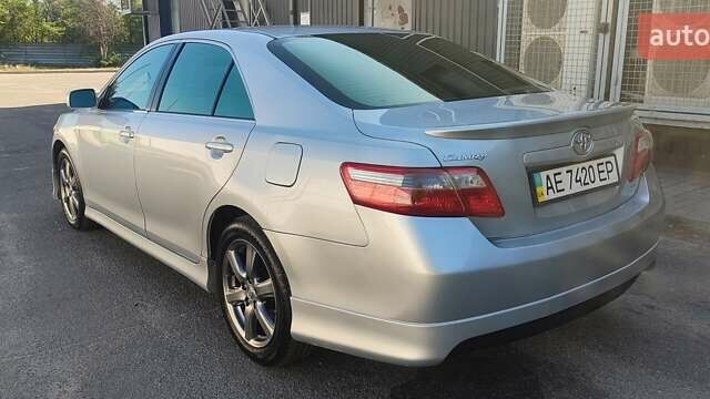 Серый Тойота Камри, объемом двигателя 2.4 л и пробегом 200 тыс. км за 8500 $, фото 8 на Automoto.ua