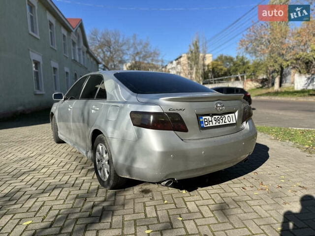 Сірий Тойота Камрі, об'ємом двигуна 3.46 л та пробігом 280 тис. км за 6400 $, фото 3 на Automoto.ua