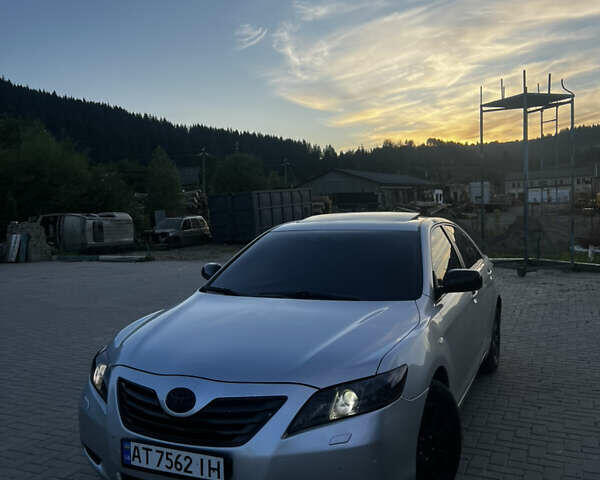 Сірий Тойота Камрі, об'ємом двигуна 3.5 л та пробігом 297 тис. км за 8499 $, фото 7 на Automoto.ua