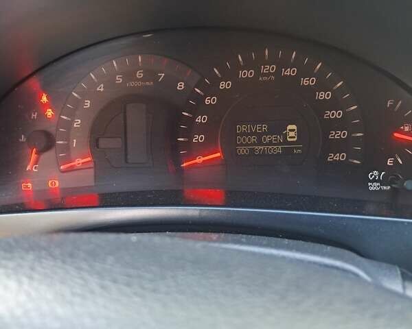 Сірий Тойота Камрі, об'ємом двигуна 2.36 л та пробігом 371 тис. км за 7800 $, фото 2 на Automoto.ua