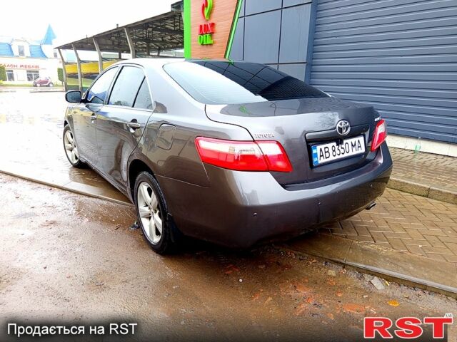 Сірий Тойота Камрі, об'ємом двигуна 2.4 л та пробігом 280 тис. км за 9100 $, фото 1 на Automoto.ua