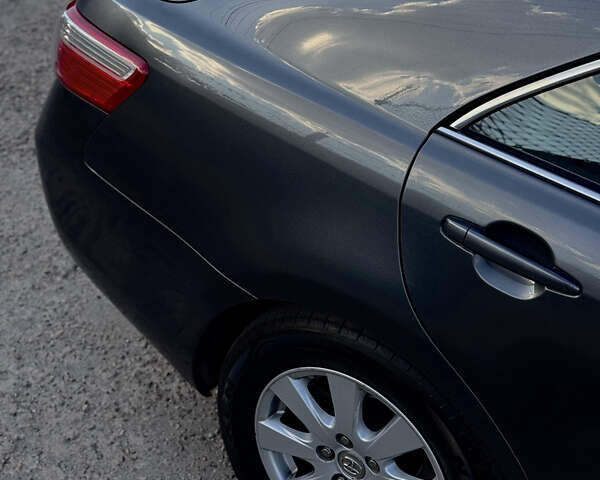 Сірий Тойота Камрі, об'ємом двигуна 2.4 л та пробігом 422 тис. км за 8000 $, фото 20 на Automoto.ua