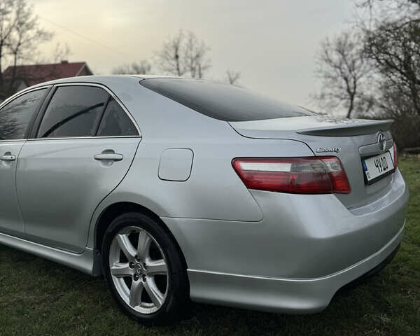 Сірий Тойота Камрі, об'ємом двигуна 2.36 л та пробігом 350 тис. км за 7800 $, фото 4 на Automoto.ua