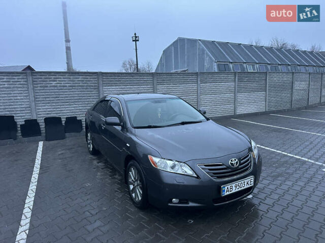 Сірий Тойота Камрі, об'ємом двигуна 2.36 л та пробігом 232 тис. км за 8600 $, фото 2 на Automoto.ua