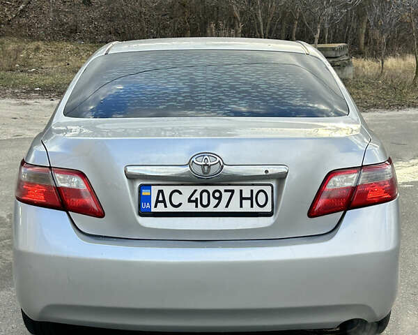 Сірий Тойота Камрі, об'ємом двигуна 2.4 л та пробігом 191 тис. км за 8300 $, фото 7 на Automoto.ua