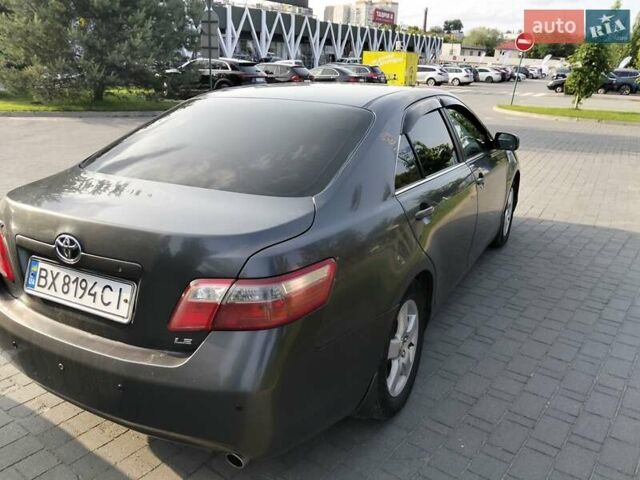 Сірий Тойота Камрі, об'ємом двигуна 2.4 л та пробігом 260 тис. км за 8500 $, фото 4 на Automoto.ua
