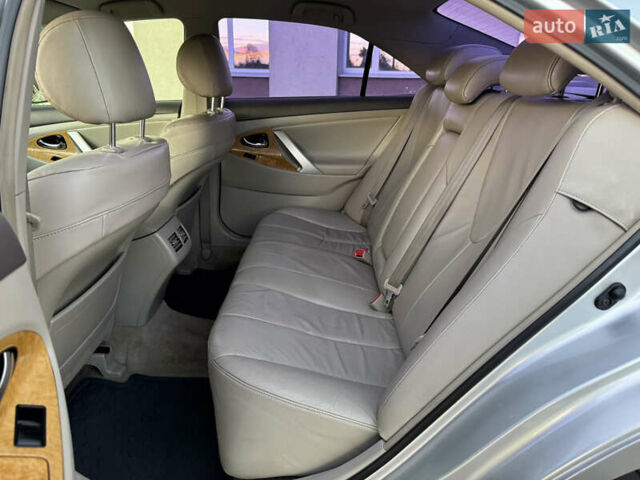 Серый Тойота Камри, объемом двигателя 2.36 л и пробегом 221 тыс. км за 7999 $, фото 42 на Automoto.ua