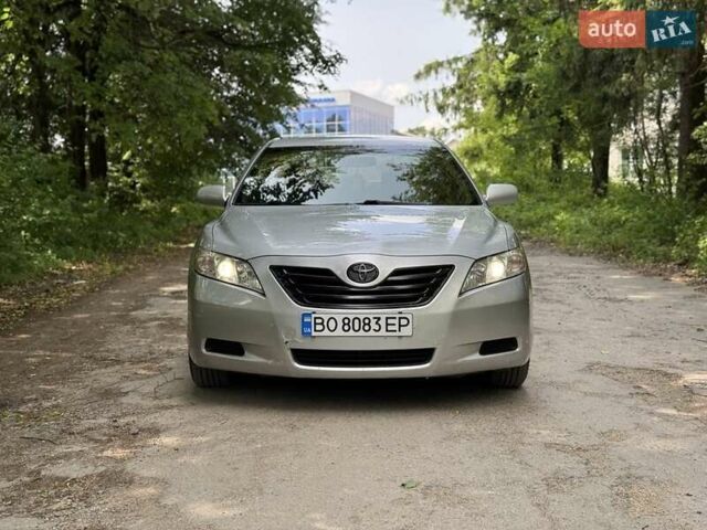 Сірий Тойота Камрі, об'ємом двигуна 2.4 л та пробігом 308 тис. км за 7799 $, фото 4 на Automoto.ua