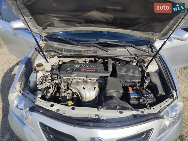 Серый Тойота Камри, объемом двигателя 2.36 л и пробегом 160 тыс. км за 8400 $, фото 1 на Automoto.ua