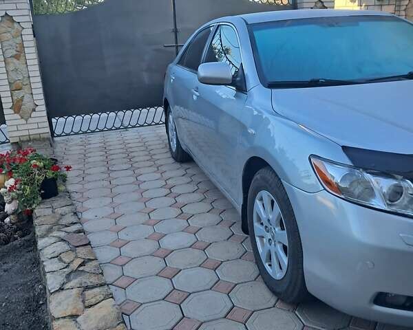 Сірий Тойота Камрі, об'ємом двигуна 2.36 л та пробігом 371 тис. км за 7800 $, фото 9 на Automoto.ua