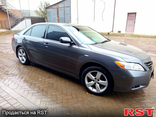 Серый Тойота Камри, объемом двигателя 2.4 л и пробегом 280 тыс. км за 9100 $, фото 11 на Automoto.ua