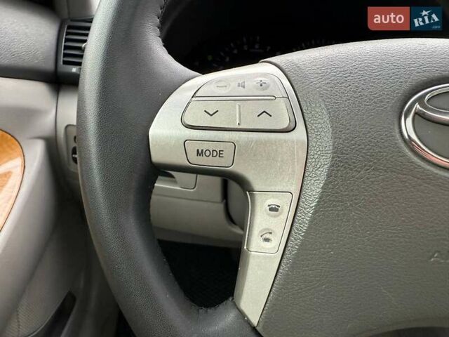 Серый Тойота Камри, объемом двигателя 3.46 л и пробегом 285 тыс. км за 8690 $, фото 16 на Automoto.ua