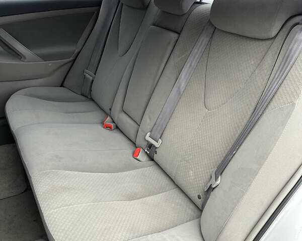 Сірий Тойота Камрі, об'ємом двигуна 2.36 л та пробігом 192 тис. км за 7650 $, фото 12 на Automoto.ua