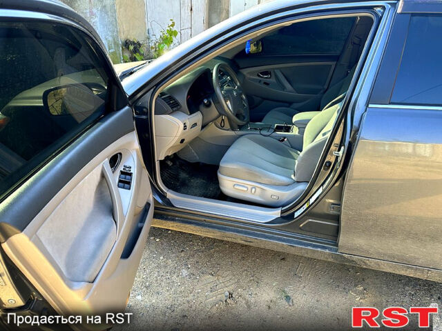 Серый Тойота Камри, объемом двигателя 2.4 л и пробегом 200 тыс. км за 7000 $, фото 9 на Automoto.ua