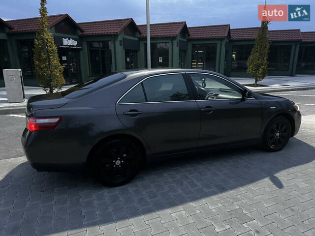 Сірий Тойота Камрі, об'ємом двигуна 2.4 л та пробігом 270 тис. км за 8200 $, фото 5 на Automoto.ua