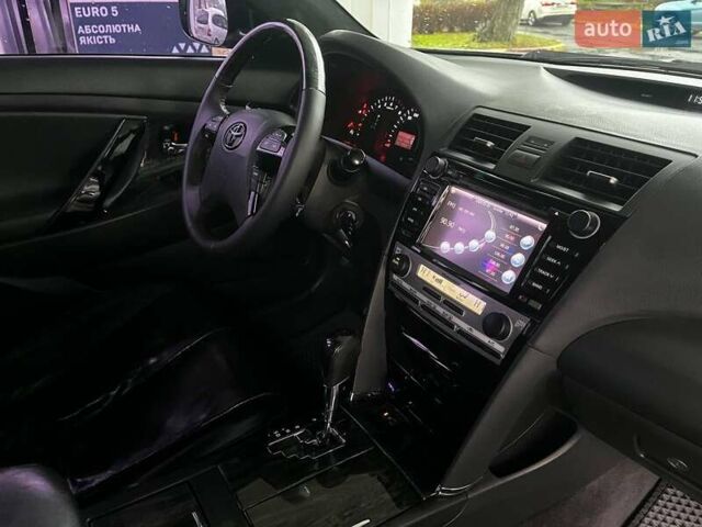 Серый Тойота Камри, объемом двигателя 3.5 л и пробегом 299 тыс. км за 8400 $, фото 12 на Automoto.ua