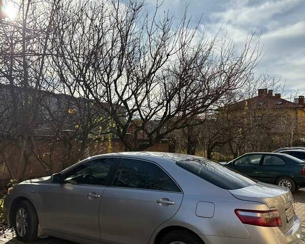 Сірий Тойота Камрі, об'ємом двигуна 2.36 л та пробігом 319 тис. км за 7900 $, фото 1 на Automoto.ua