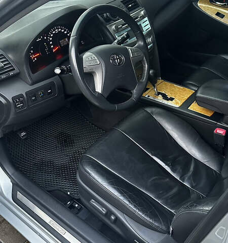 Тойота Камри 2007 в Киеве на Automoto.ua Серый Тойота Камри, объемом двигателя 2.4 л и пробегом 157 тыс. км за 10999 $, фото 16 на Automoto.ua