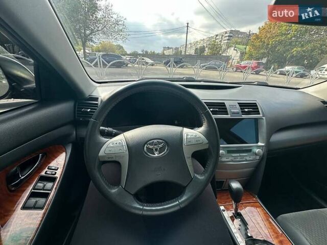 Серый Тойота Камри, объемом двигателя 2.4 л и пробегом 138 тыс. км за 11500 $, фото 21 на Automoto.ua