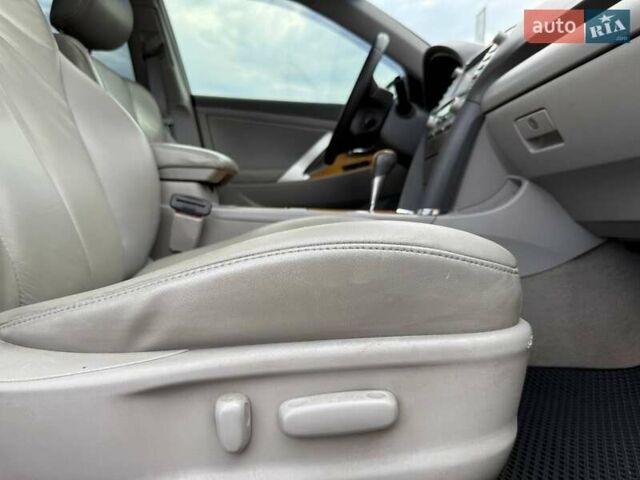 Серый Тойота Камри, объемом двигателя 3.46 л и пробегом 285 тыс. км за 8690 $, фото 25 на Automoto.ua