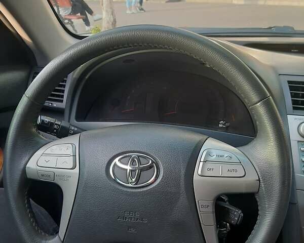 Серый Тойота Камри, объемом двигателя 2.4 л и пробегом 193 тыс. км за 10700 $, фото 13 на Automoto.ua