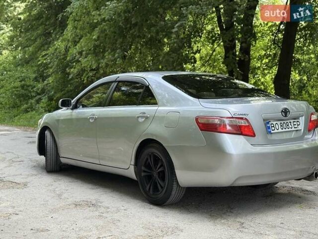 Сірий Тойота Камрі, об'ємом двигуна 2.4 л та пробігом 308 тис. км за 7799 $, фото 9 на Automoto.ua