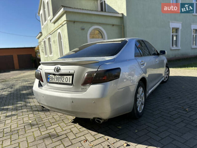 Сірий Тойота Камрі, об'ємом двигуна 3.46 л та пробігом 280 тис. км за 6400 $, фото 2 на Automoto.ua