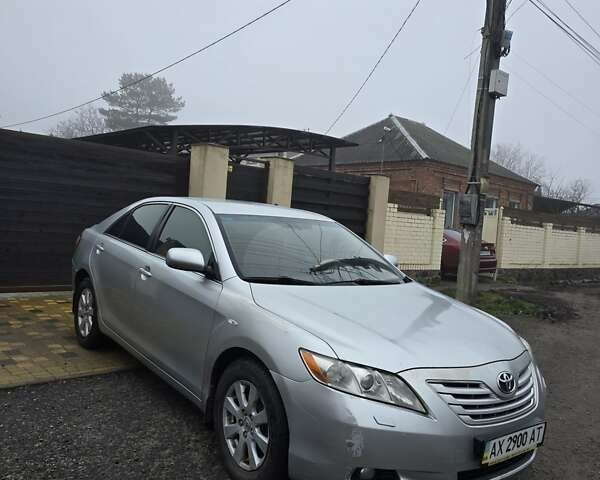 Сірий Тойота Камрі, об'ємом двигуна 3.5 л та пробігом 250 тис. км за 6300 $, фото 17 на Automoto.ua