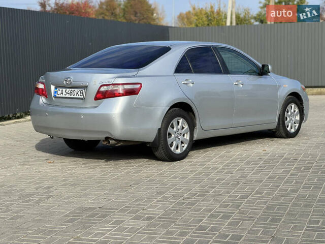Серый Тойота Камри, объемом двигателя 2.36 л и пробегом 221 тыс. км за 7999 $, фото 23 на Automoto.ua