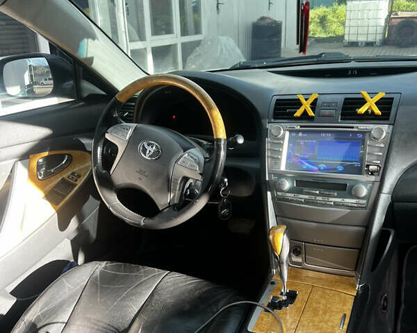 Сірий Тойота Камрі, об'ємом двигуна 3.5 л та пробігом 297 тис. км за 8499 $, фото 13 на Automoto.ua