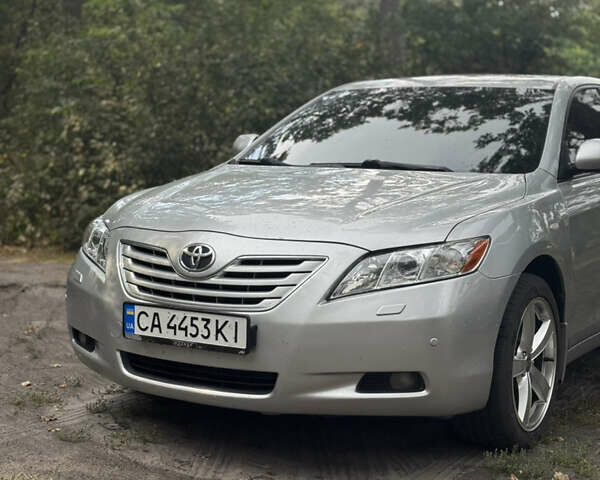 Серый Тойота Камри, объемом двигателя 3.5 л и пробегом 290 тыс. км за 8500 $, фото 15 на Automoto.ua