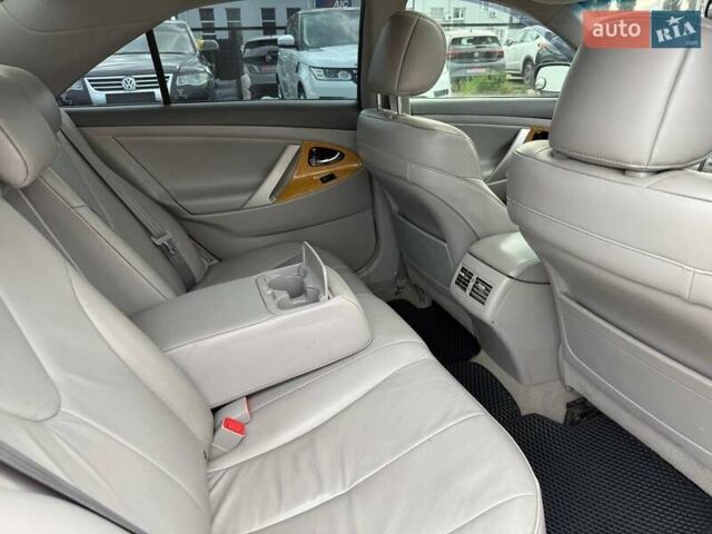 Серый Тойота Камри, объемом двигателя 3.46 л и пробегом 285 тыс. км за 8690 $, фото 28 на Automoto.ua