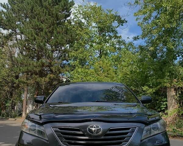 Серый Тойота Камри, объемом двигателя 2.4 л и пробегом 238 тыс. км за 9100 $, фото 4 на Automoto.ua