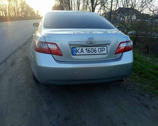 Тойота Камри 2007 в Киеве на Automoto.ua Серый Тойота Камри, объемом двигателя 2.4 л и пробегом 210 тыс. км за 8000 $, фото 8 на Automoto.ua