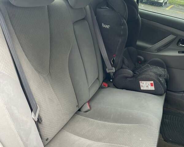 Серый Тойота Камри, объемом двигателя 2.4 л и пробегом 192 тыс. км за 8000 $, фото 11 на Automoto.ua