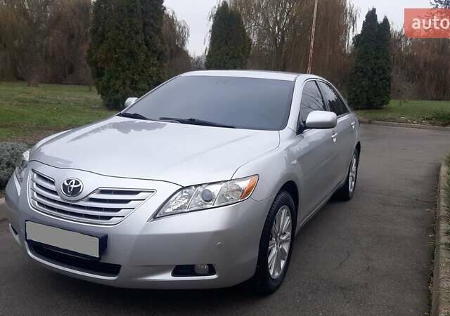 Серый Тойота Камри, объемом двигателя 2.4 л и пробегом 193 тыс. км за 10700 $, фото 7 на Automoto.ua