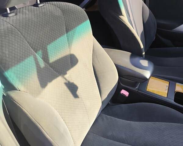 Серый Тойота Камри, объемом двигателя 2.36 л и пробегом 160 тыс. км за 8400 $, фото 13 на Automoto.ua