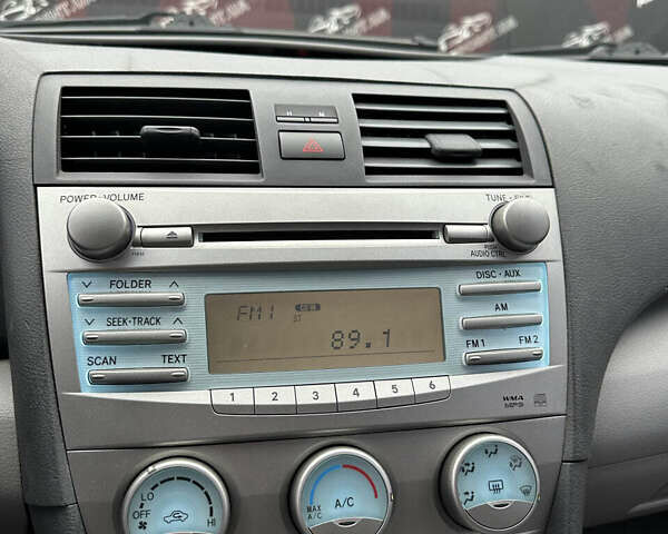 Сірий Тойота Камрі, об'ємом двигуна 2.36 л та пробігом 192 тис. км за 7650 $, фото 17 на Automoto.ua