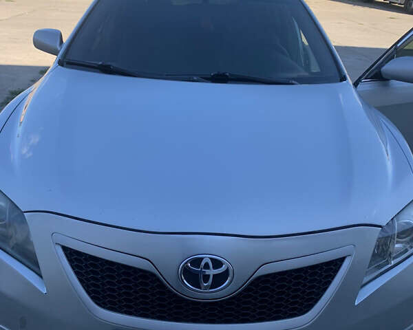 Сірий Тойота Камрі, об'ємом двигуна 2.36 л та пробігом 230 тис. км за 8500 $, фото 11 на Automoto.ua