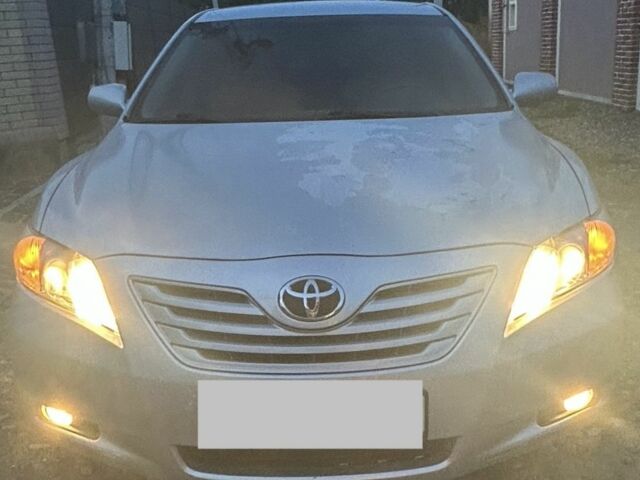 Серый Тойота Камри, объемом двигателя 0 л и пробегом 178 тыс. км за 7900 $, фото 1 на Automoto.ua