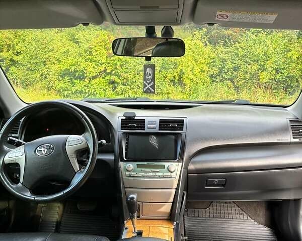 Сірий Тойота Камрі, об'ємом двигуна 2.36 л та пробігом 274 тис. км за 7689 $, фото 24 на Automoto.ua