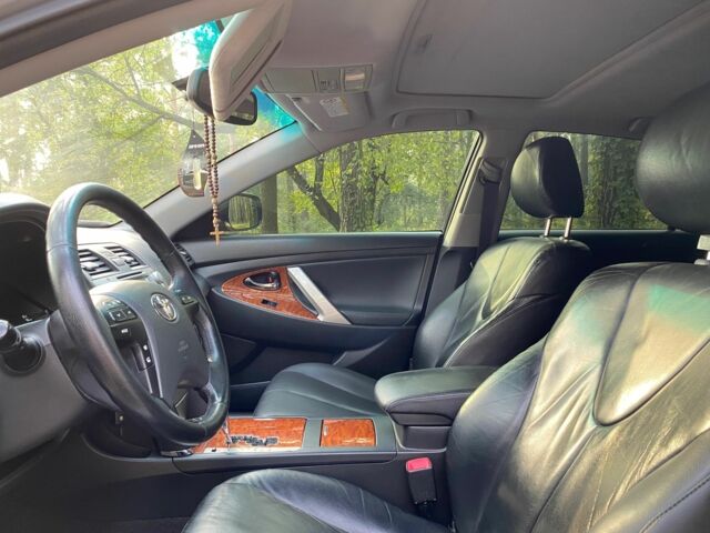 Серый Тойота Камри, объемом двигателя 2.4 л и пробегом 200 тыс. км за 7000 $, фото 7 на Automoto.ua