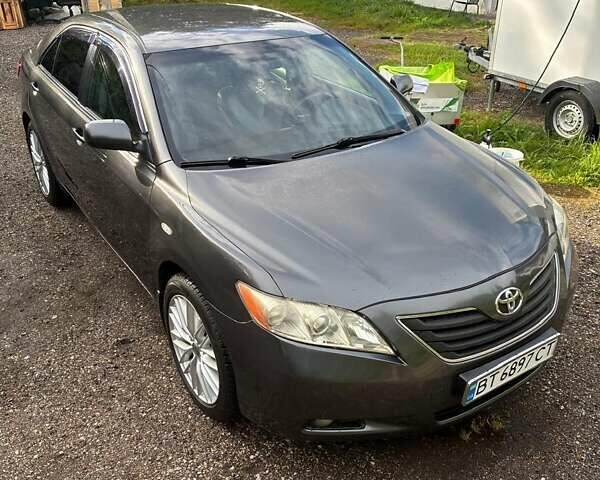 Сірий Тойота Камрі, об'ємом двигуна 2.36 л та пробігом 274 тис. км за 7689 $, фото 31 на Automoto.ua